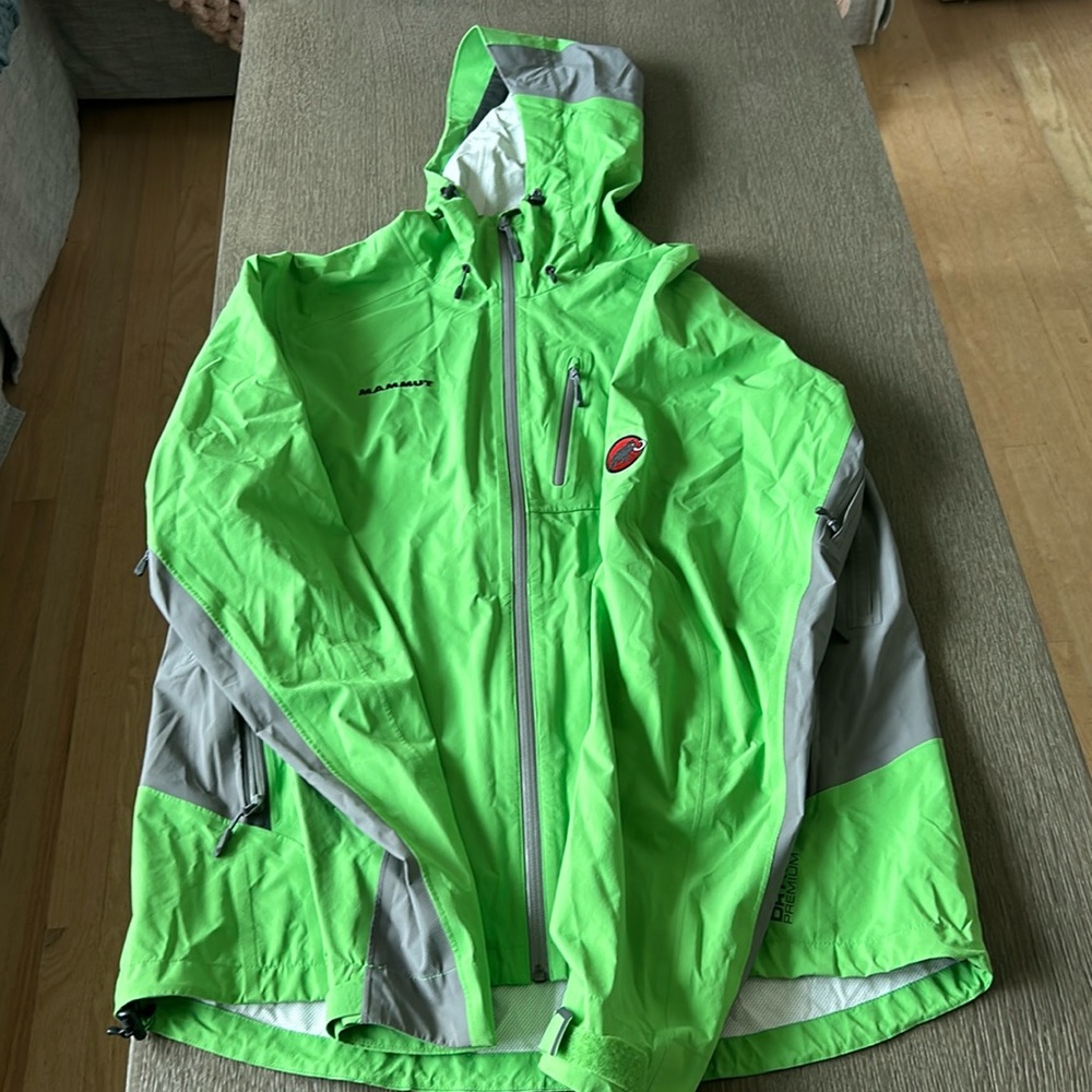 Green men’s rain jacket, Mammut, size XL